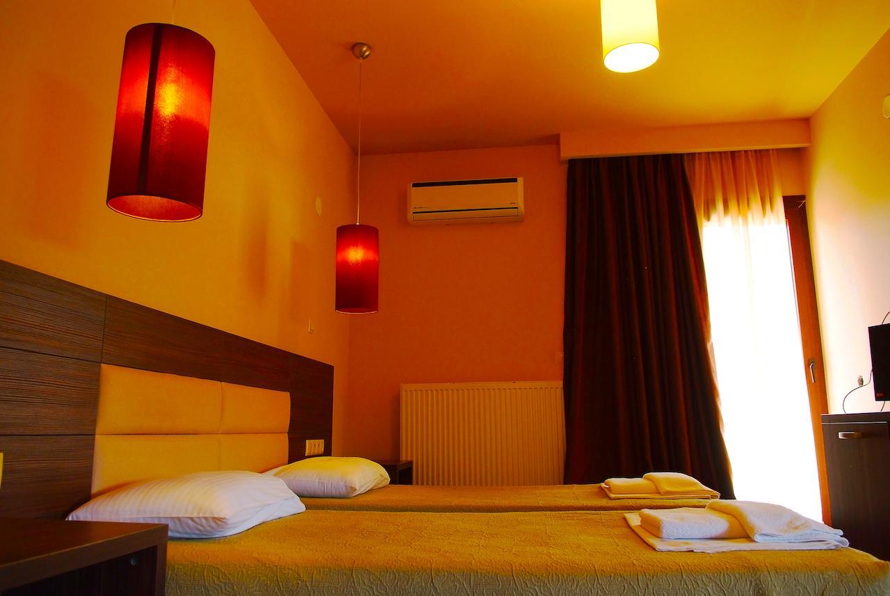 Plotini Hotel Dhidhimotikhon Quarto foto
