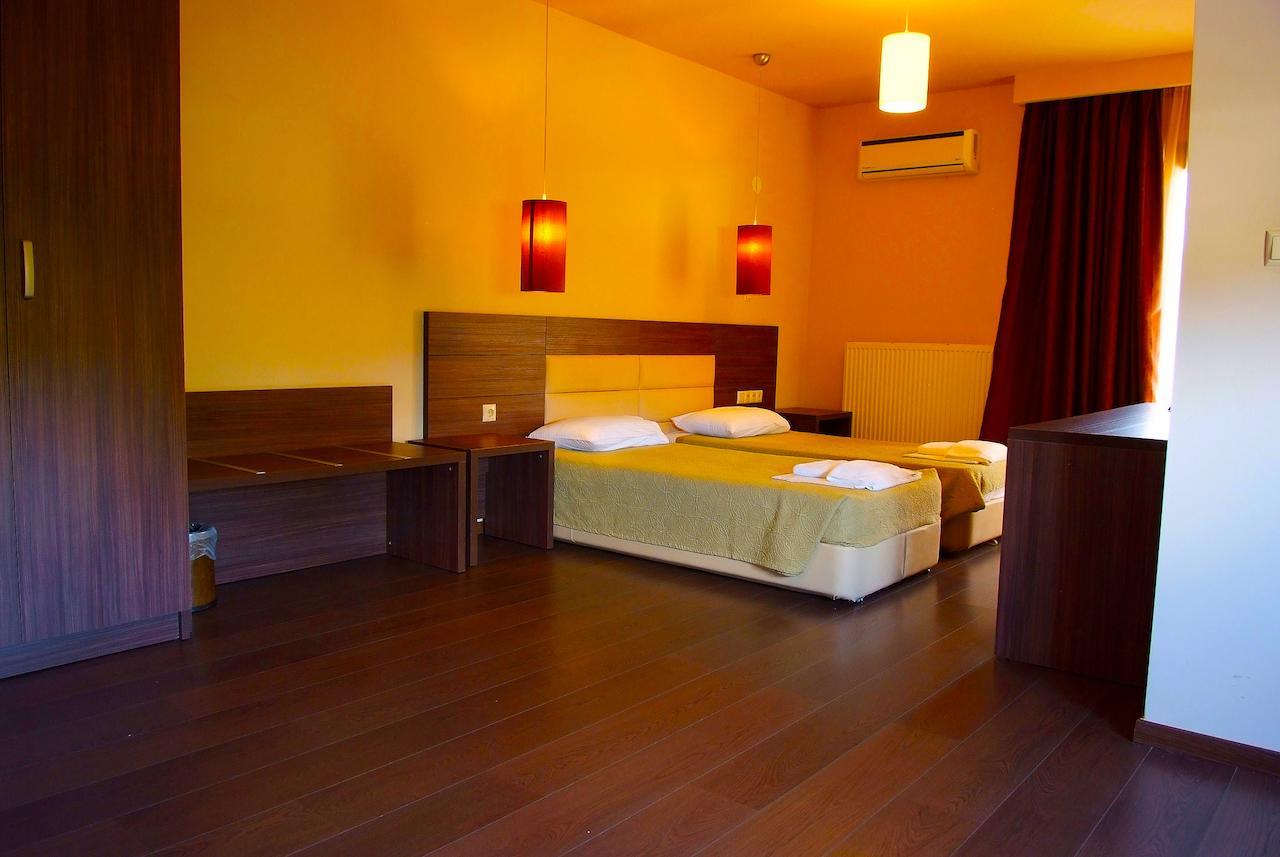 Plotini Hotel Dhidhimotikhon Quarto foto