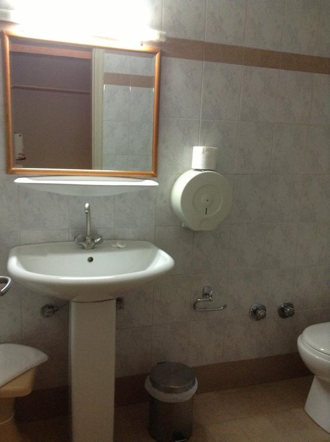 Plotini Hotel Dhidhimotikhon Quarto foto